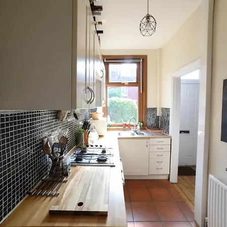 Apartment Delightful 2bed House Near Central Leeds *