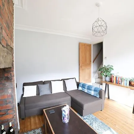 Delightful 2bed House Near Central Leeds Leeds (West Yorkshire)